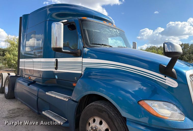 image for item ED5920 2019 International LT625 semi truck