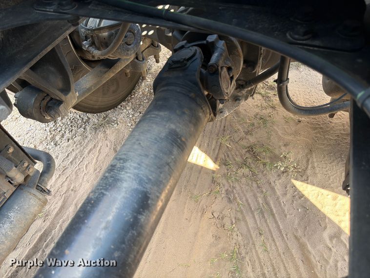 image for item ED5920 2019 International LT625 semi truck