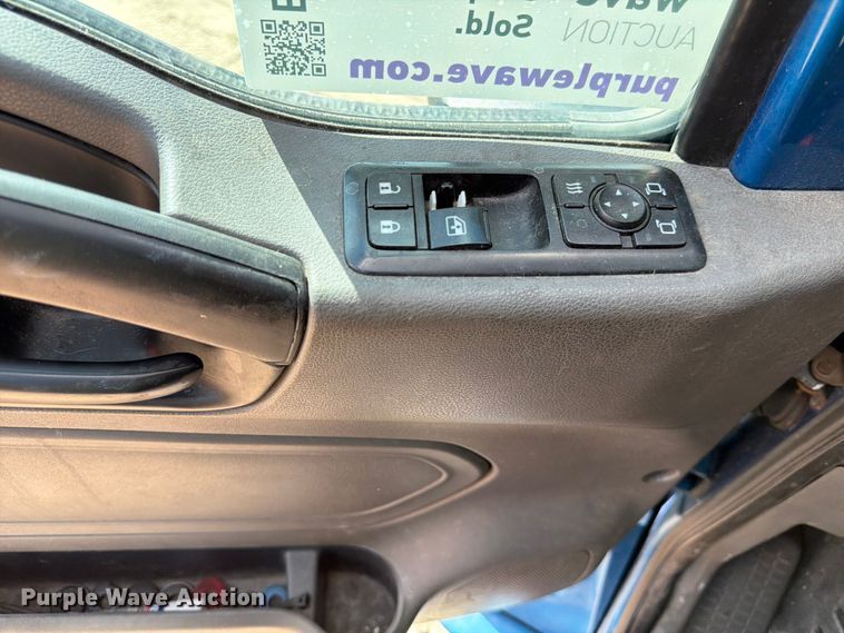 image for item ED5920 2019 International LT625 semi truck