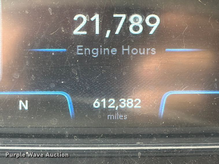 image for item ED5920 2019 International LT625 semi truck