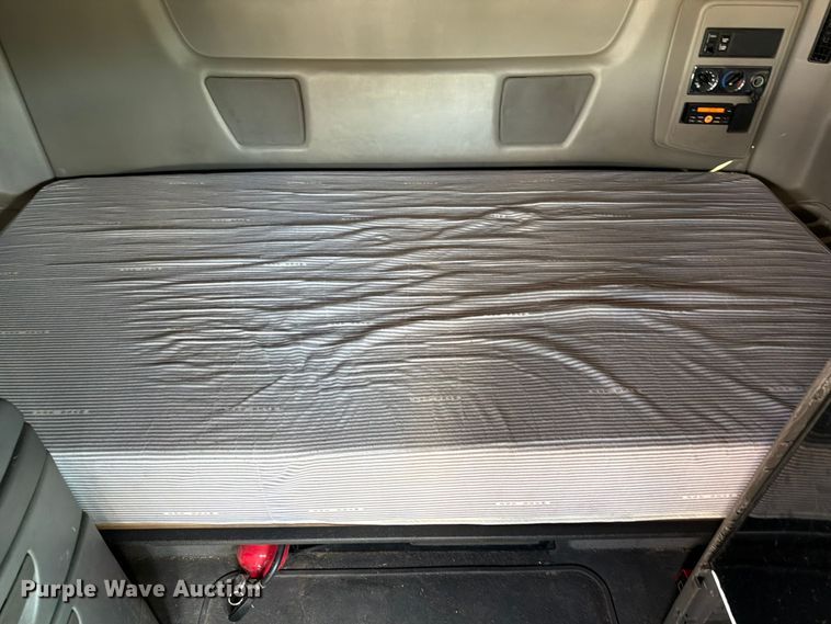 image for item ED5920 2019 International LT625 semi truck