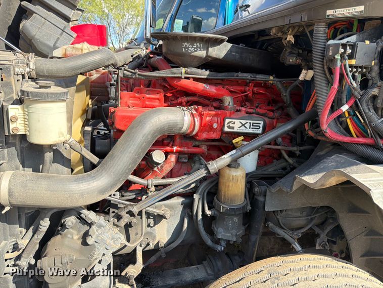 image for item ED5920 2019 International LT625 semi truck