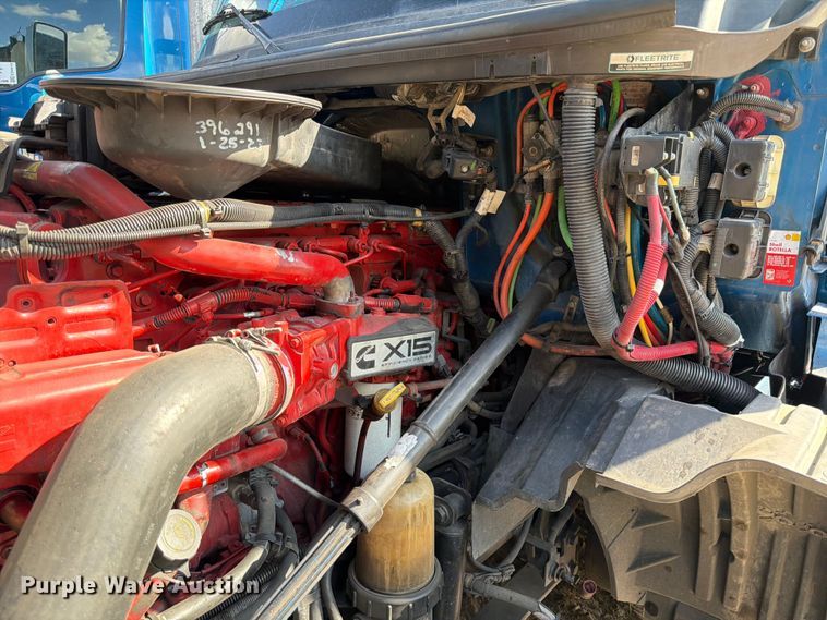 image for item ED5920 2019 International LT625 semi truck