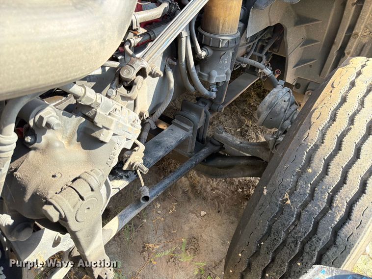 image for item ED5920 2019 International LT625 semi truck