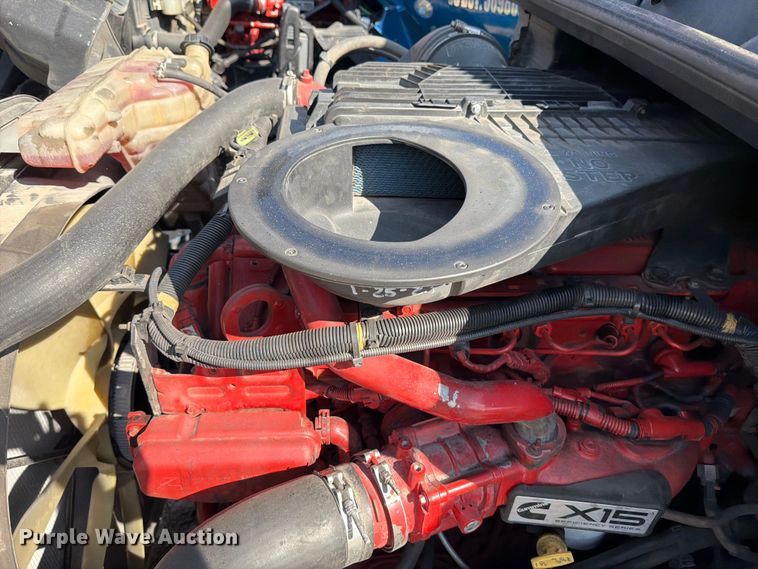 image for item ED5920 2019 International LT625 semi truck