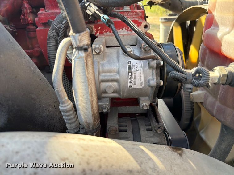 image for item ED5920 2019 International LT625 semi truck