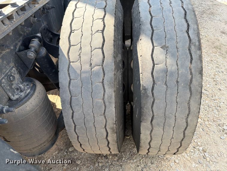 image for item ED5920 2019 International LT625 semi truck