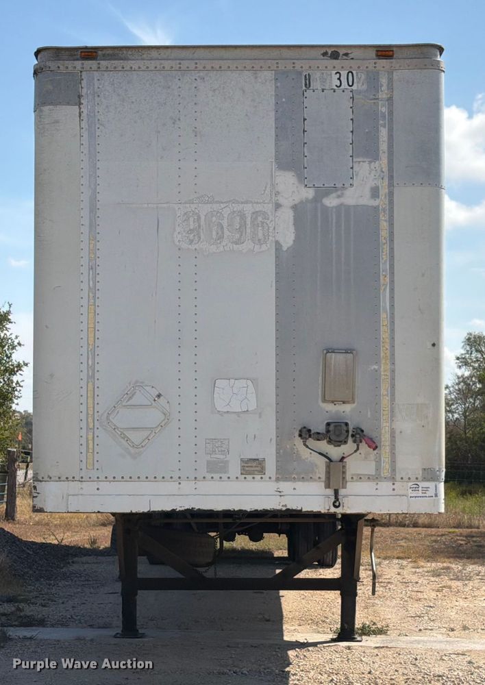 image for item ED5921 1997 Hyundai VT2530152JSA dry van trailer