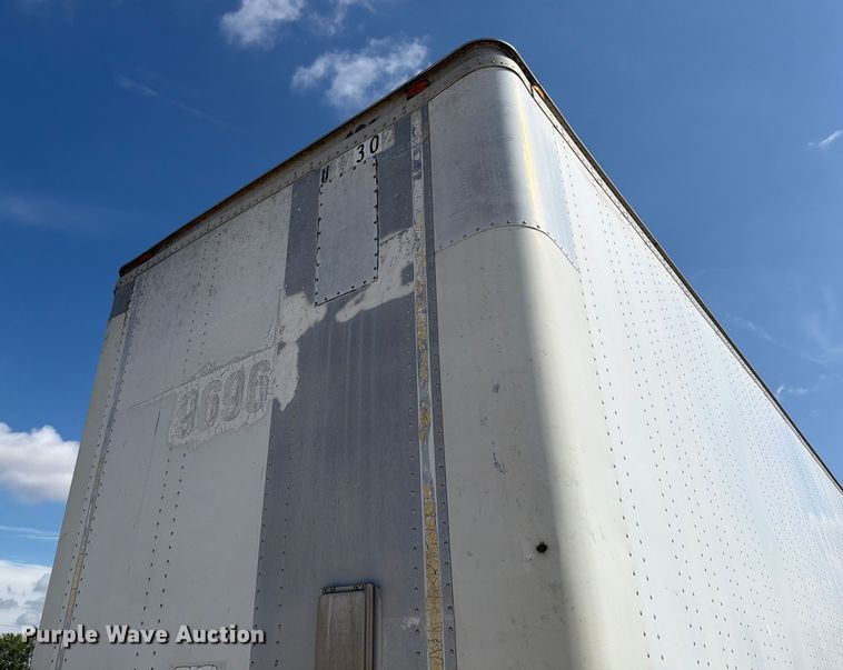 image for item ED5921 1997 Hyundai VT2530152JSA dry van trailer