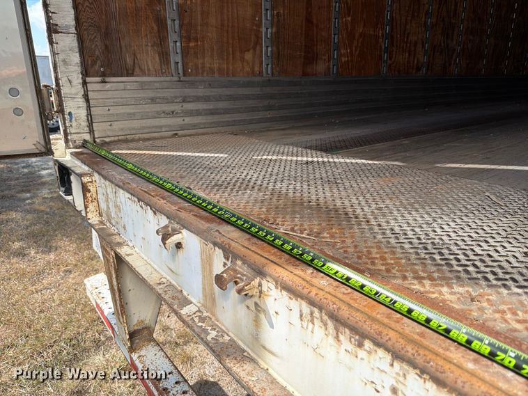 image for item ED5921 1997 Hyundai VT2530152JSA dry van trailer