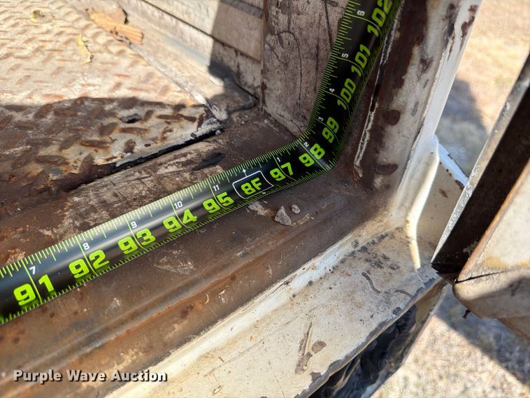 image for item ED5921 1997 Hyundai VT2530152JSA dry van trailer