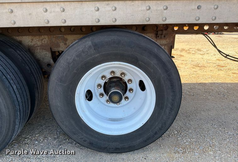 image for item ED5921 1997 Hyundai VT2530152JSA dry van trailer