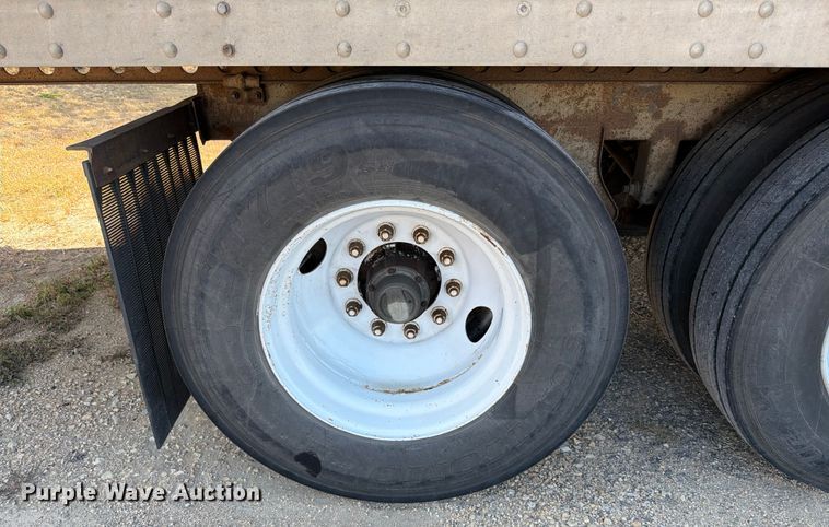 image for item ED5921 1997 Hyundai VT2530152JSA dry van trailer