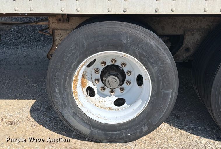 image for item ED5921 1997 Hyundai VT2530152JSA dry van trailer