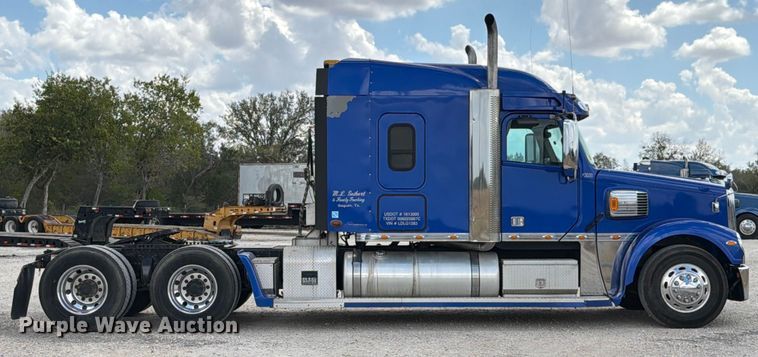 CAMIóN CAMAROTE 2020 FREIGHTLINER