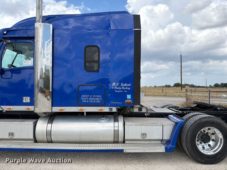 image for item ED5926 2020 Freightliner Coronado glider kit semi truck