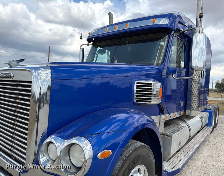 image for item ED5926 2020 Freightliner Coronado glider kit semi truck