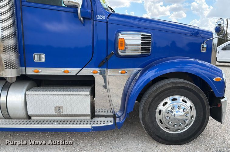 image for item ED5926 2020 Freightliner Coronado glider kit semi truck