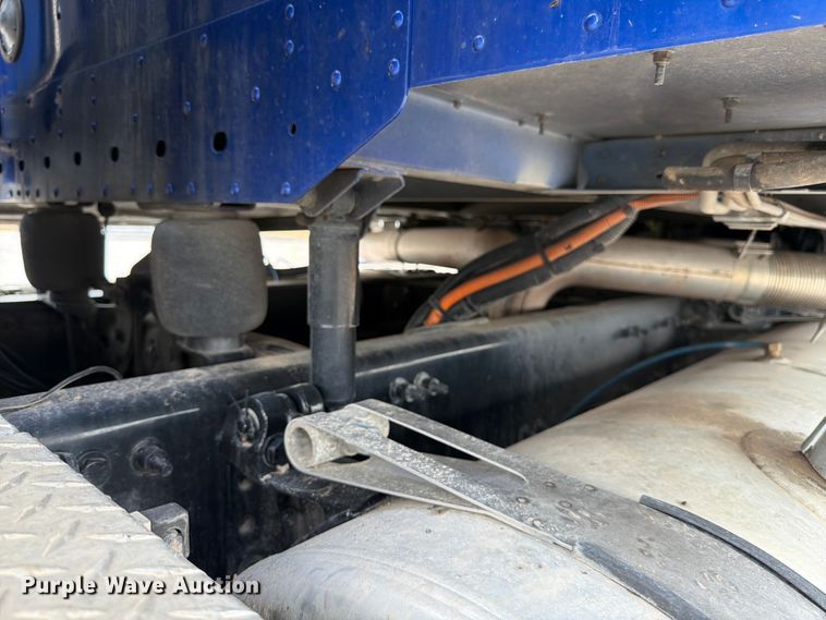 image for item ED5926 2020 Freightliner Coronado glider kit semi truck