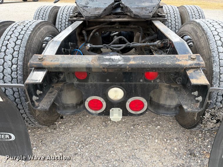 image for item ED5926 2020 Freightliner Coronado glider kit semi truck