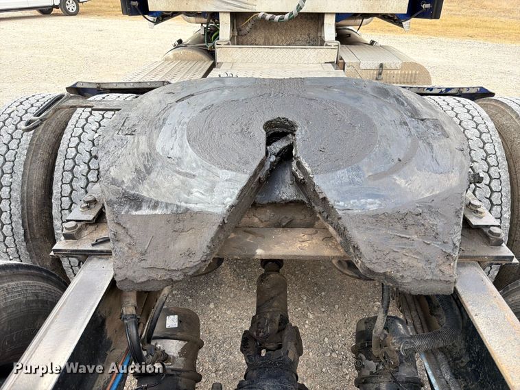 image for item ED5926 2020 Freightliner Coronado glider kit semi truck