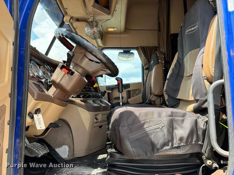 image for item ED5926 2020 Freightliner Coronado glider kit semi truck