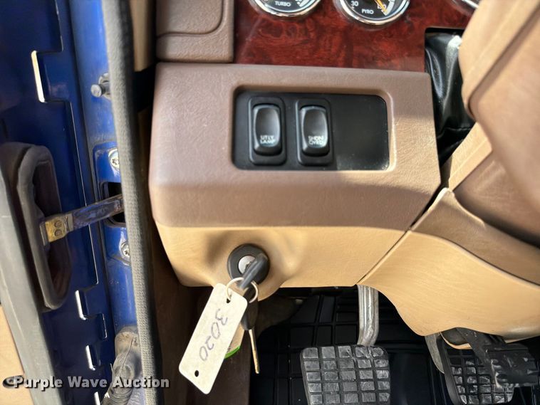 image for item ED5926 2020 Freightliner Coronado glider kit semi truck