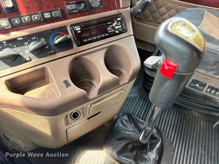 image for item ED5926 2020 Freightliner Coronado glider kit semi truck