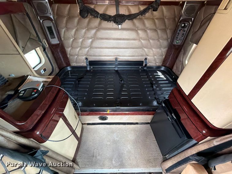 image for item ED5926 2020 Freightliner Coronado glider kit semi truck