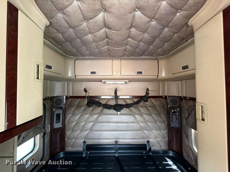 image for item ED5926 2020 Freightliner Coronado glider kit semi truck