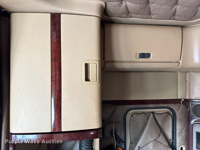 image for item ED5926 2020 Freightliner Coronado glider kit semi truck