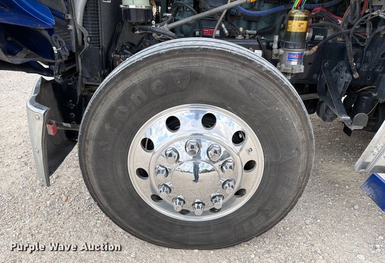 image for item ED5926 2020 Freightliner Coronado glider kit semi truck