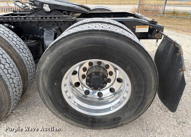 image for item ED5926 2020 Freightliner Coronado glider kit semi truck