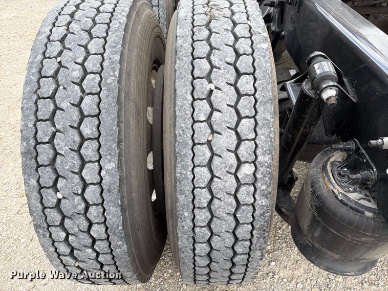 image for item ED5926 2020 Freightliner Coronado glider kit semi truck