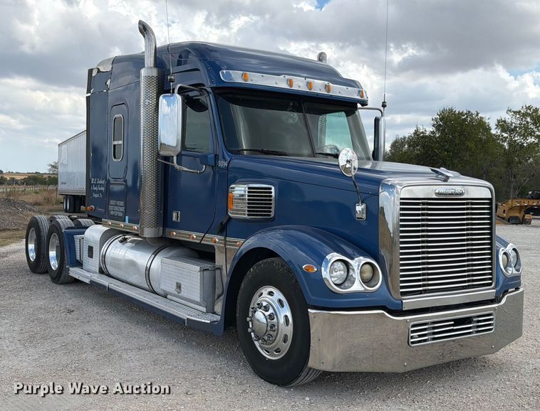 CAMIóN CAMAROTE 2014 FREIGHTLINER