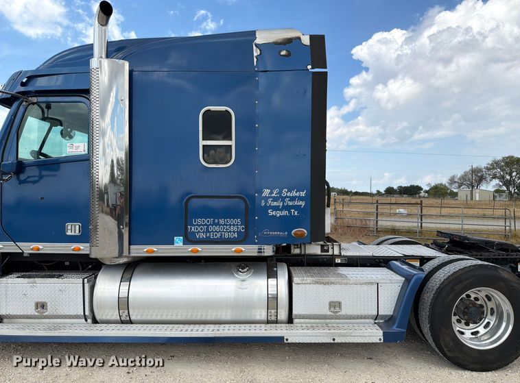 image for item ED5927 2014 Freightliner Coronado glider kit semi truck