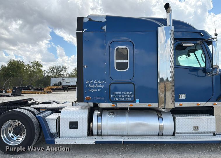 image for item ED5927 2014 Freightliner Coronado glider kit semi truck