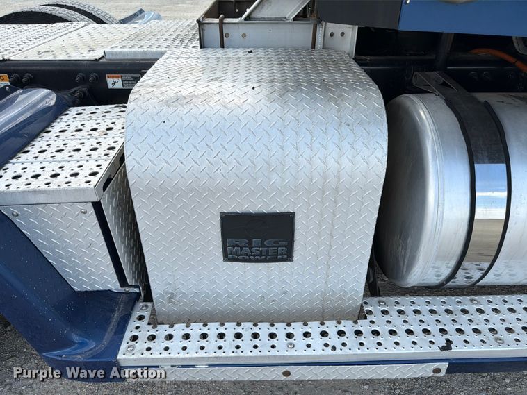 image for item ED5927 2014 Freightliner Coronado glider kit semi truck