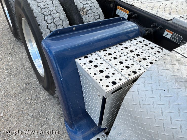 image for item ED5927 2014 Freightliner Coronado glider kit semi truck