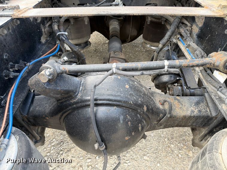 image for item ED5927 2014 Freightliner Coronado glider kit semi truck