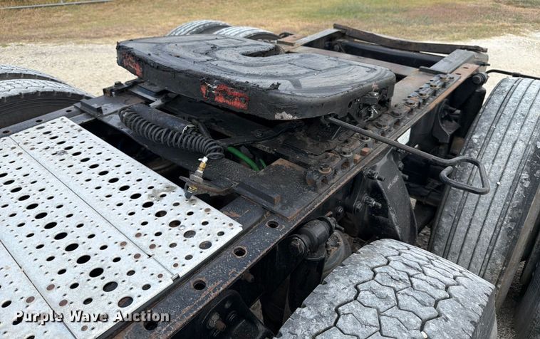 image for item ED5927 2014 Freightliner Coronado glider kit semi truck