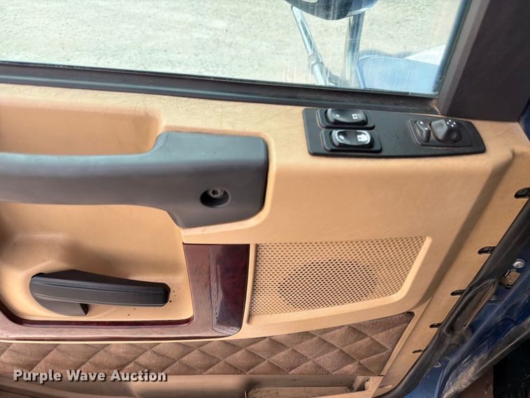 image for item ED5927 2014 Freightliner Coronado glider kit semi truck