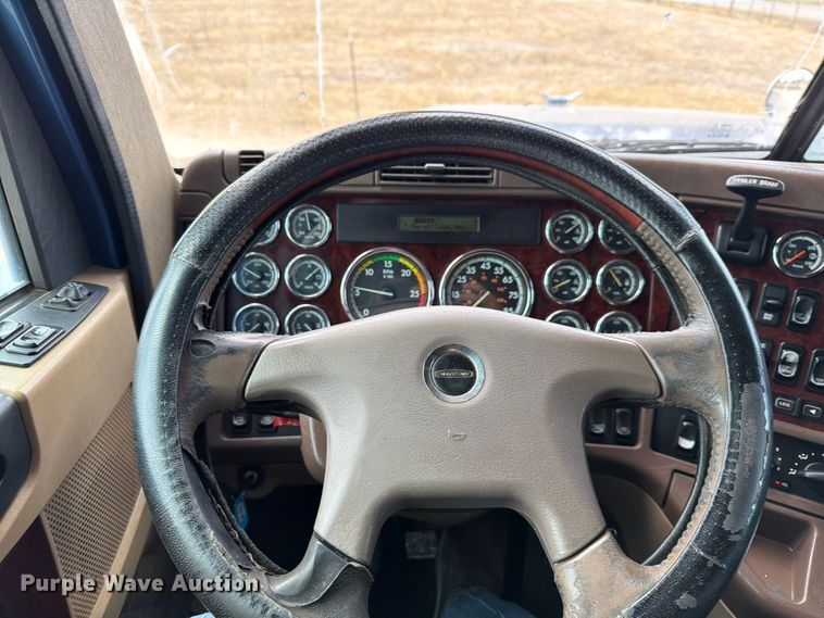 image for item ED5927 2014 Freightliner Coronado glider kit semi truck