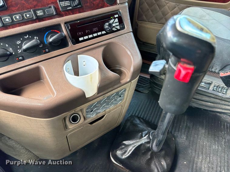 image for item ED5927 2014 Freightliner Coronado glider kit semi truck