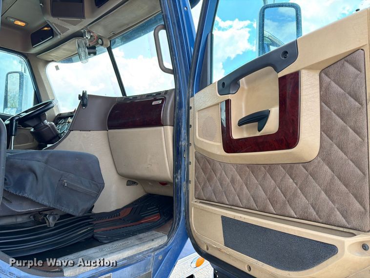 image for item ED5927 2014 Freightliner Coronado glider kit semi truck