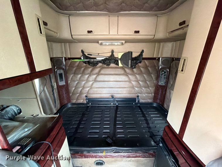 image for item ED5927 2014 Freightliner Coronado glider kit semi truck