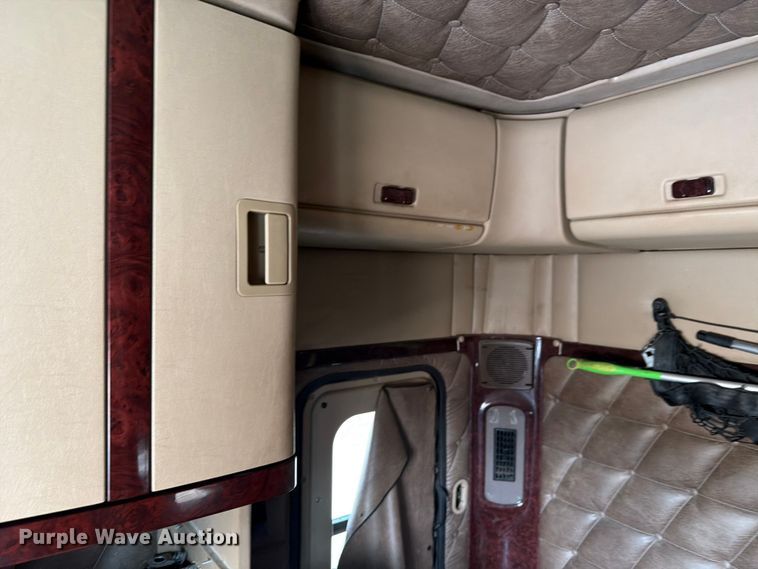 image for item ED5927 2014 Freightliner Coronado glider kit semi truck