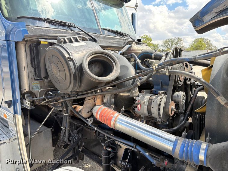 image for item ED5927 2014 Freightliner Coronado glider kit semi truck