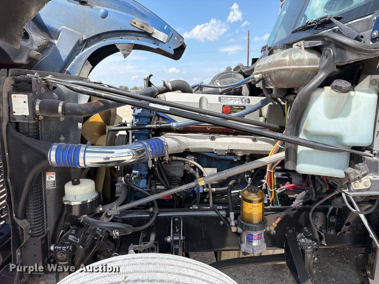 image for item ED5927 2014 Freightliner Coronado glider kit semi truck