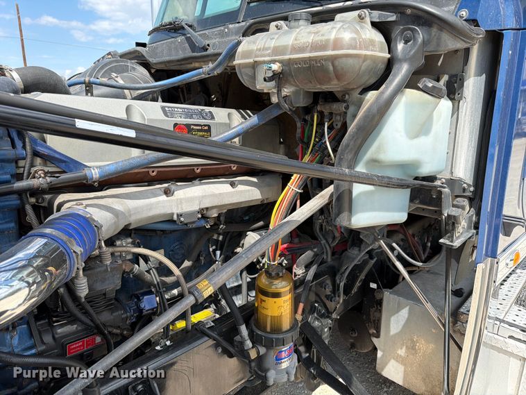 image for item ED5927 2014 Freightliner Coronado glider kit semi truck